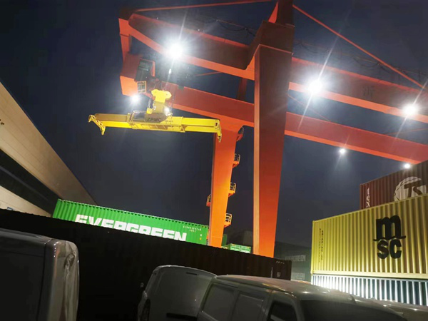 关于集装箱龙门吊的变频调速系统改造