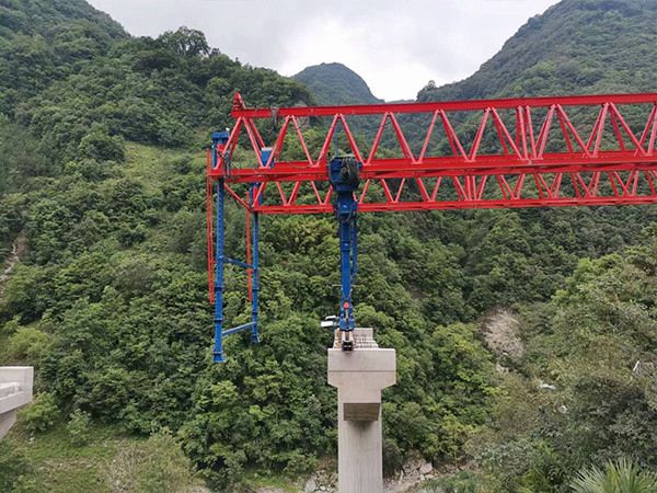 大风天气免配重架桥机停工风速标准